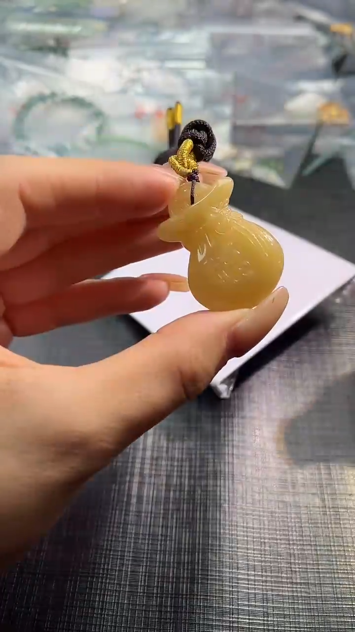 【闪购商品】翡翠颈饰未镶嵌100631199