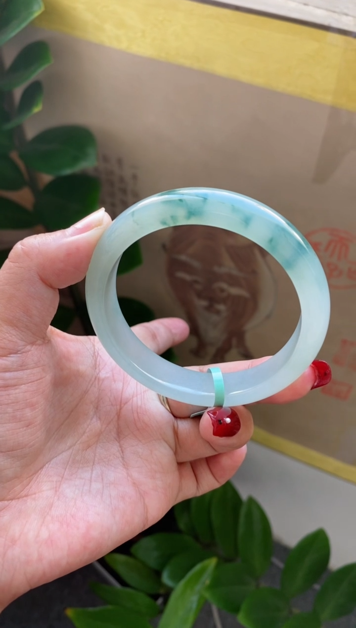 【闪购商品】翡翠手镯未镶嵌（正冰胶飘花）25号