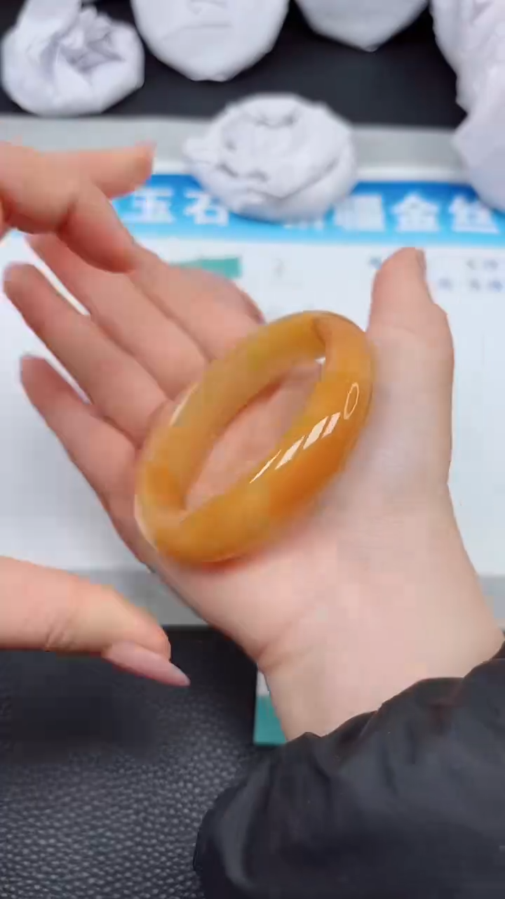 【闪购商品】石英质玉手镯未镶嵌A217