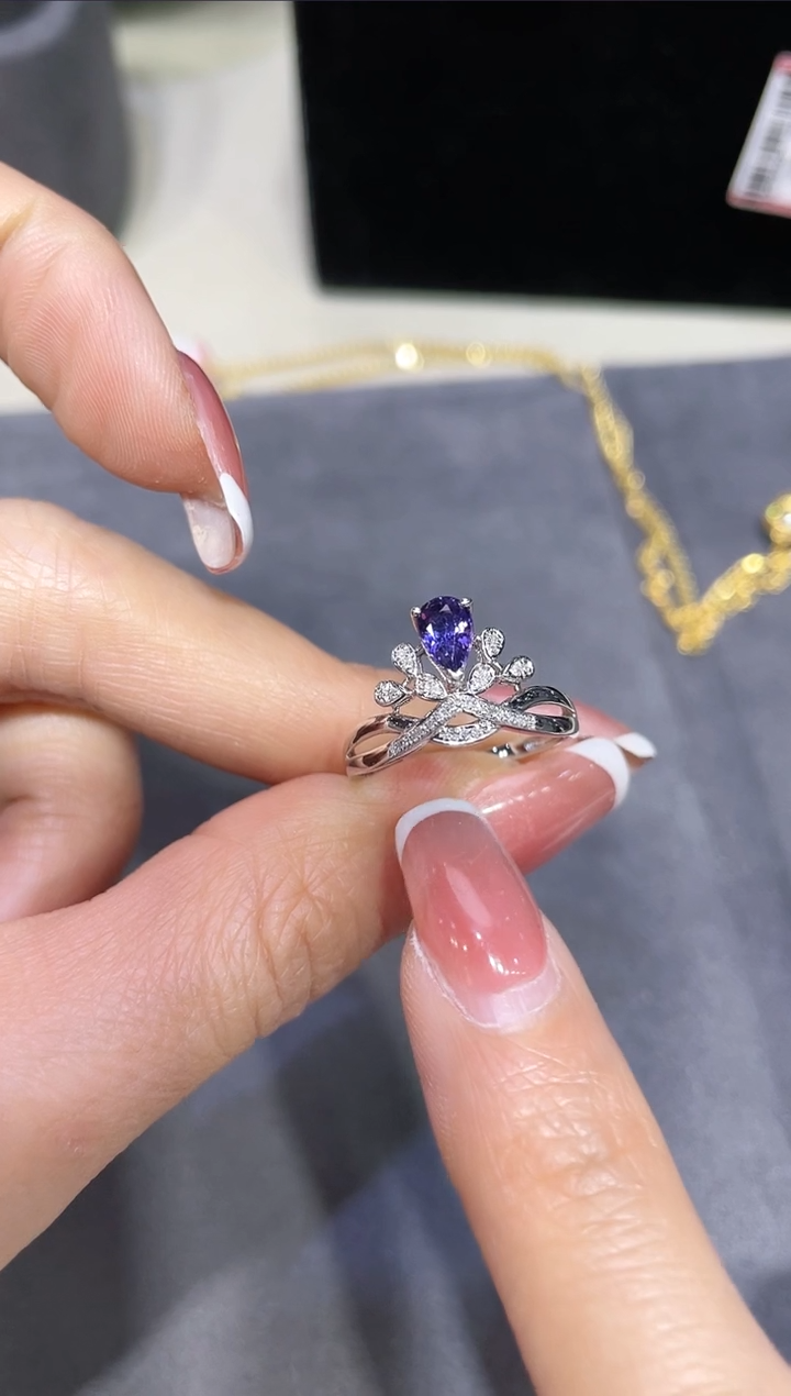 【闪购商品】彩色蓝宝石戒指18K金镶嵌·