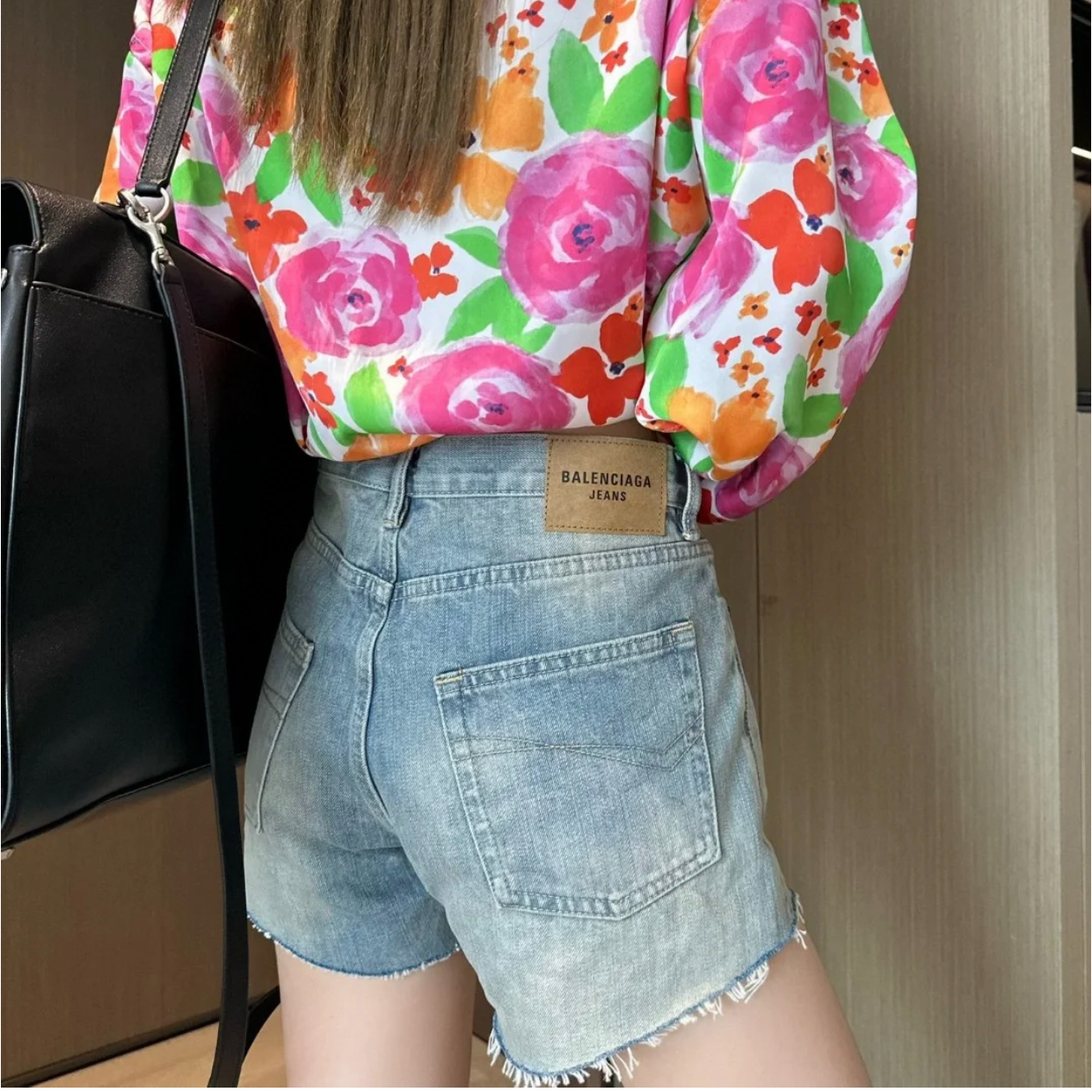 99新 Balenciaga/巴黎世家 水洗毛边做旧牛仔短裤 25码