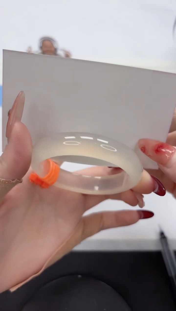 【闪购商品】石英质玉手镯未镶嵌A421-51.2