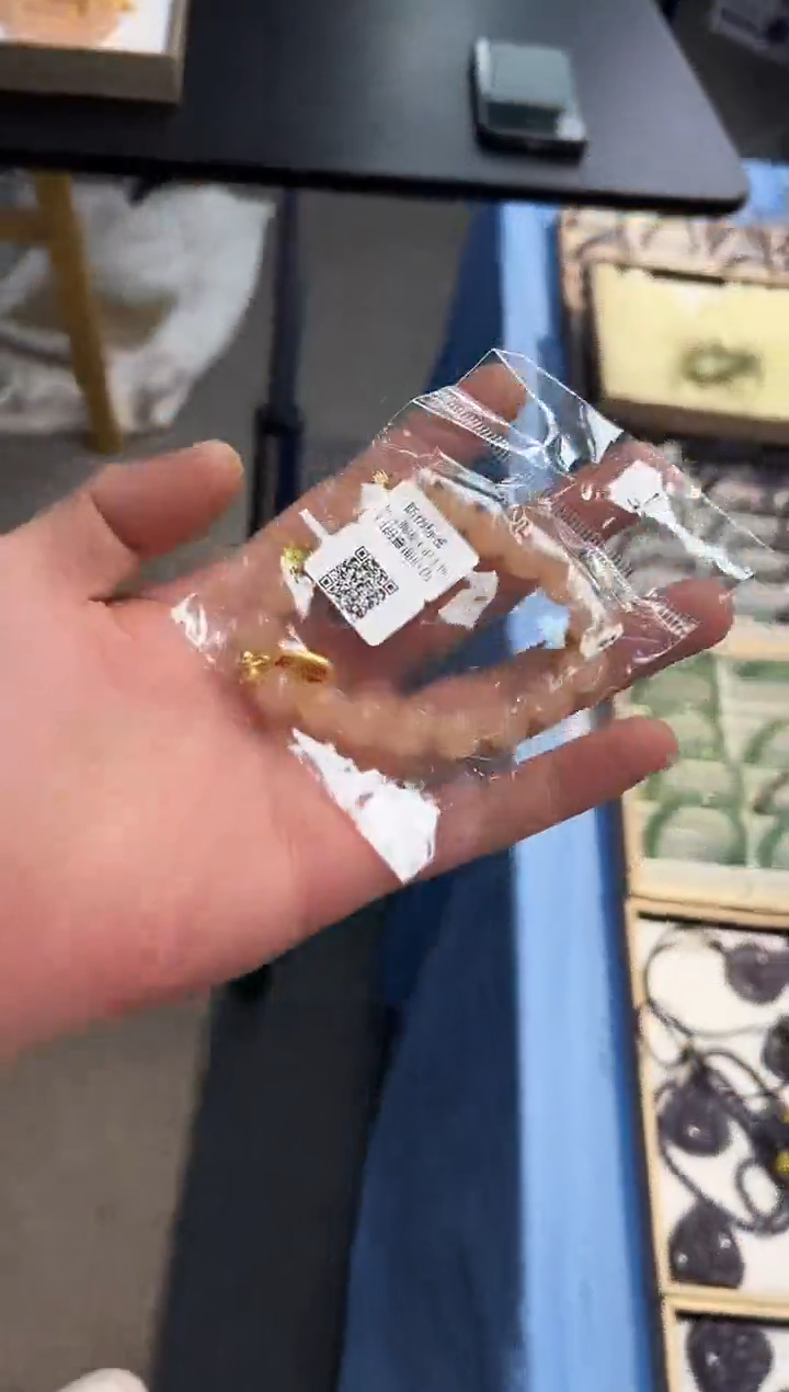 新疆藕粉卡10毫米设计款手串