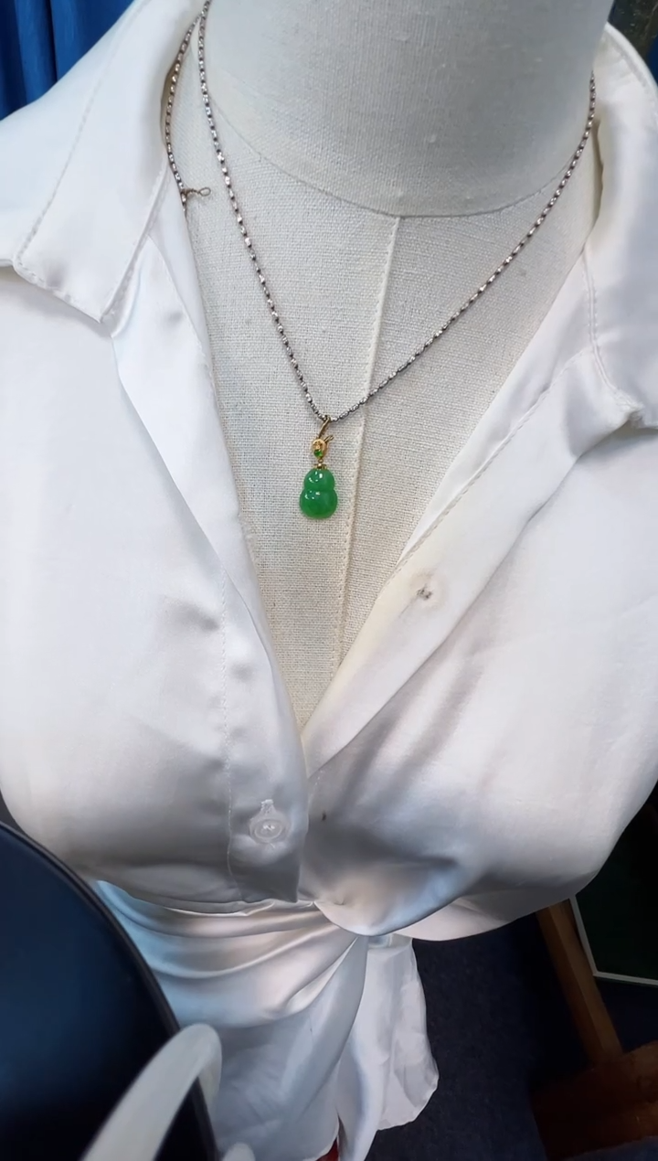 翡翠18K金镶嵌吊坠(不含链)980