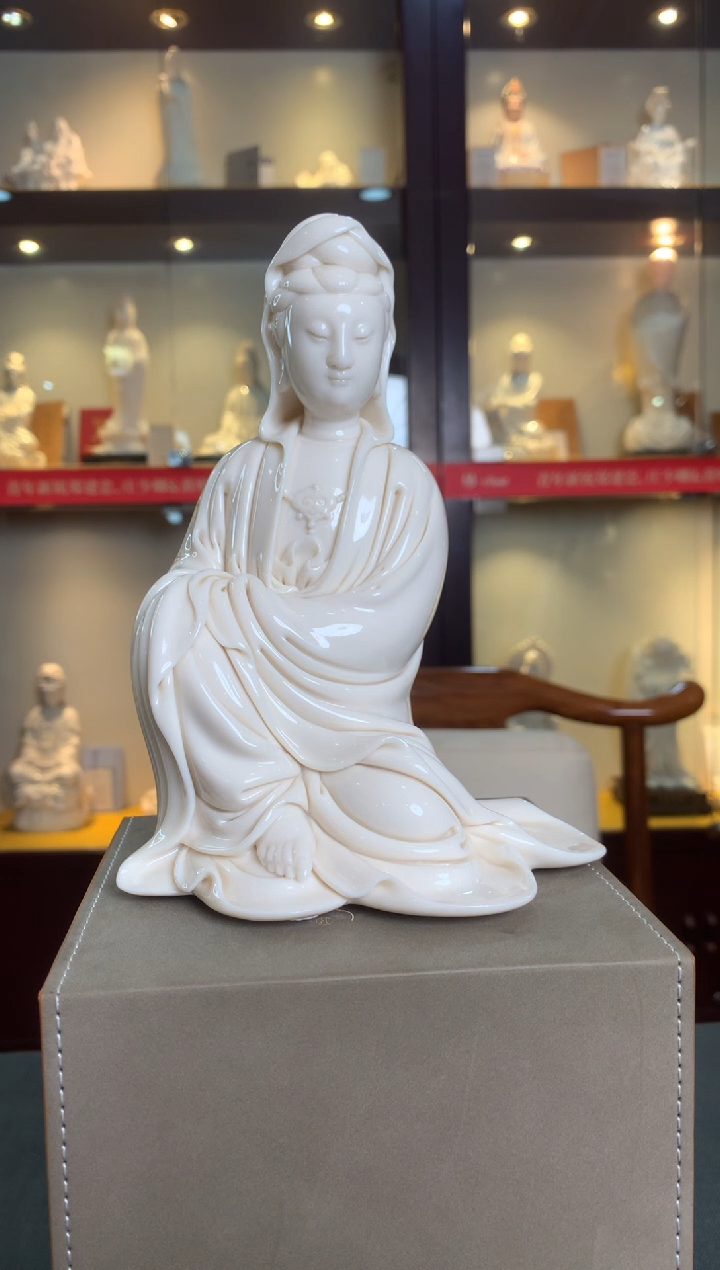 【闪购商品】摆件德化白瓷小披座观音