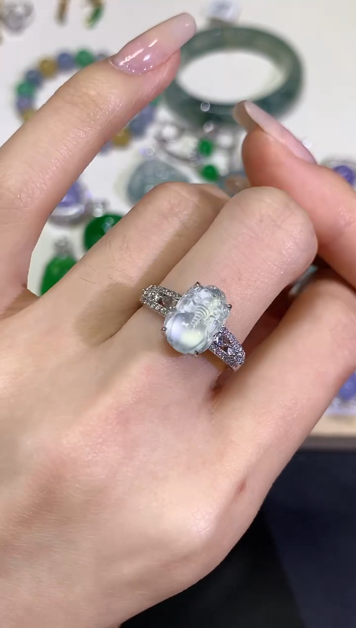 【闪购商品】翡翠颈饰18K金镶嵌团购39