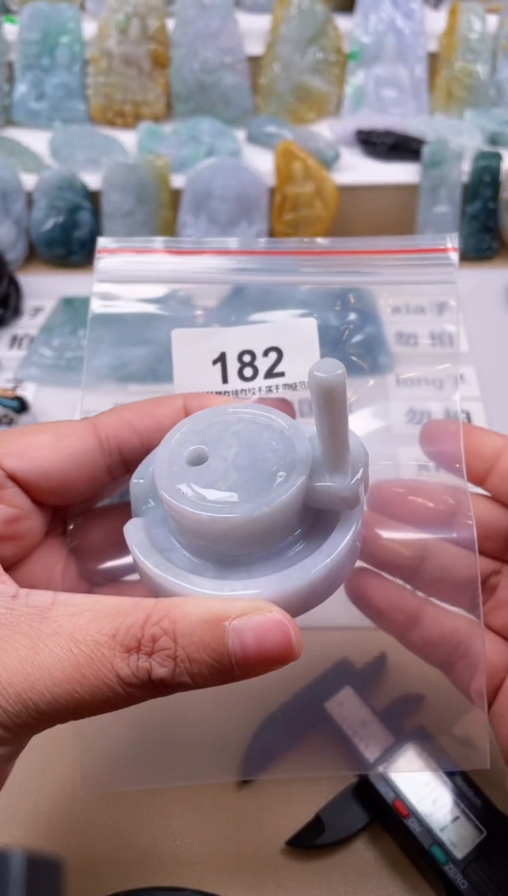 【闪购商品】翡翠颈饰未镶嵌天然缅甸A货翡翠182