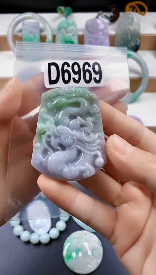 颈饰未镶嵌翡翠天然翡翠吊坠挂件