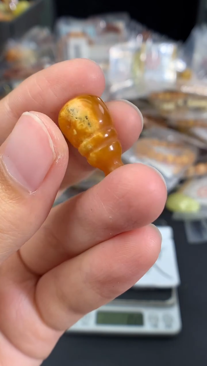 蜜蜡未镶嵌珠宝奇石1