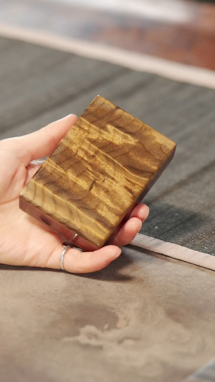 【闪购商品】金丝楠木雕491水波纹精工烟盒