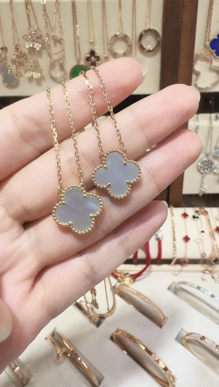 18K金镶嵌贝壳（贝母）套链多样性发其一