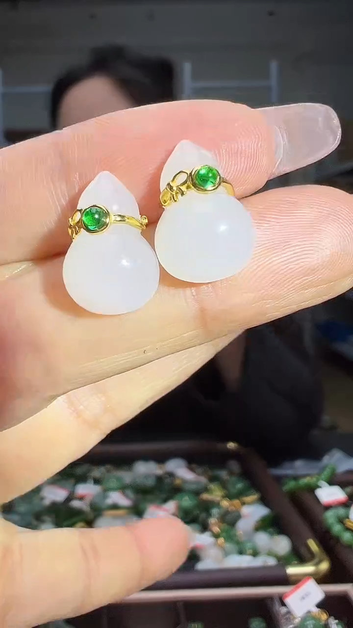 颈饰银S925镶嵌和田玉（多样性发货.发其一)12.11.86