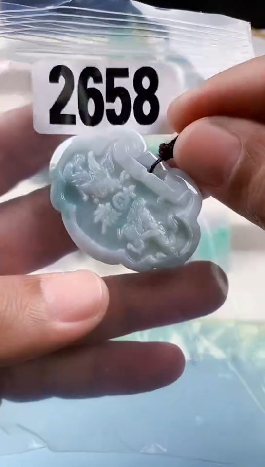 【闪购商品】翡翠挂件未镶嵌天然翡翠吊坠挂件