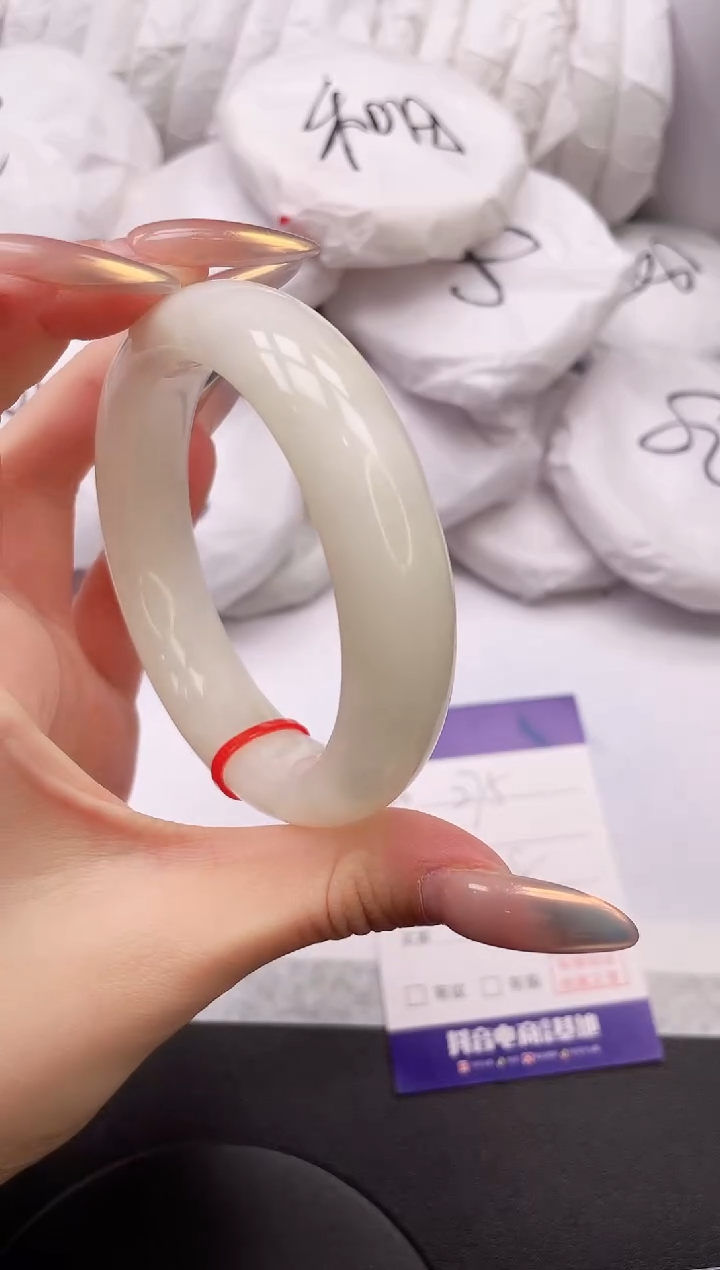 【闪购商品】和田玉手镯未镶嵌8K275-58