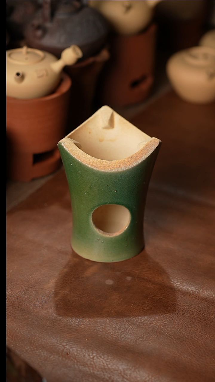 012窑变绿小蛮腰炭炉