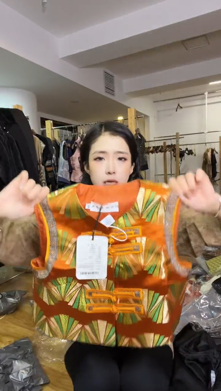 M码      110斤   马甲