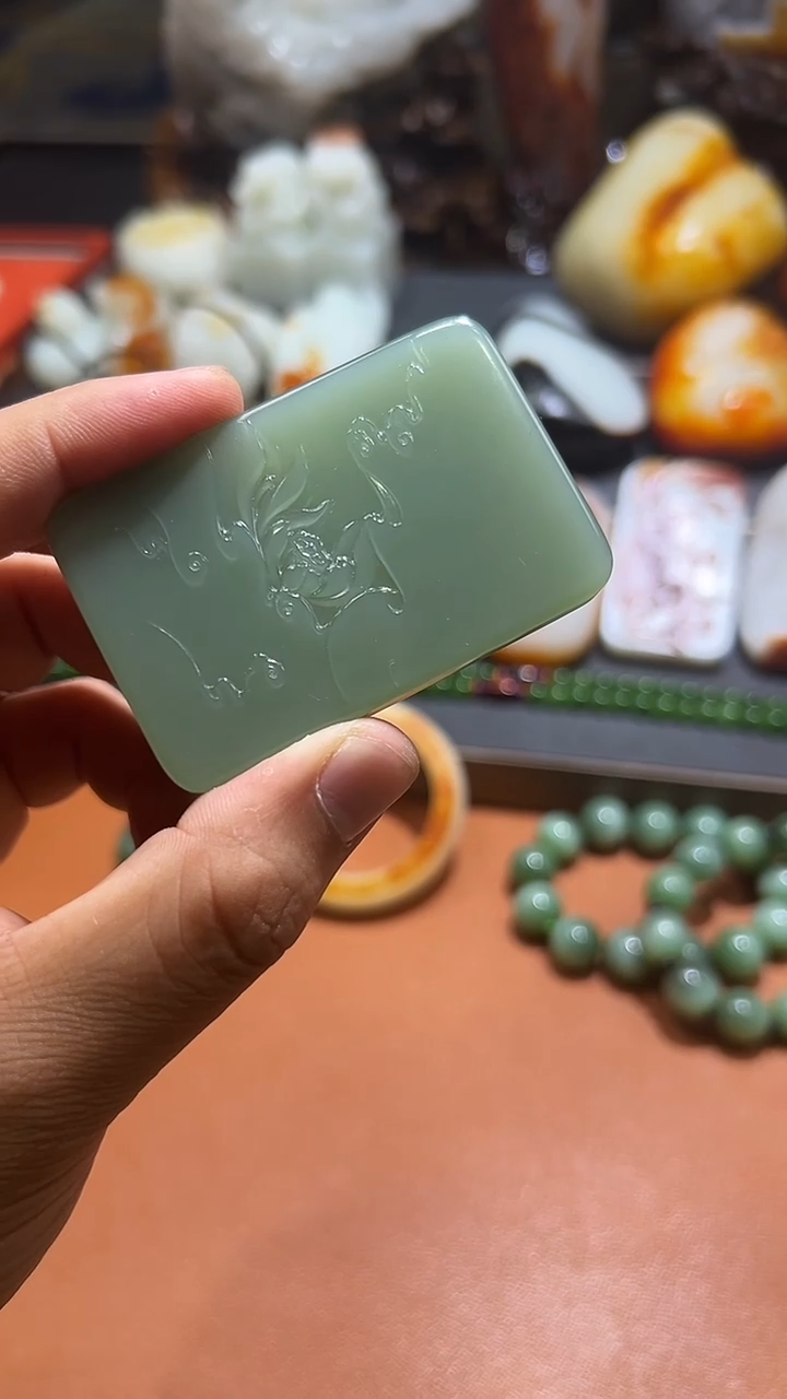 未镶嵌和田玉把件旭****。和田玉
