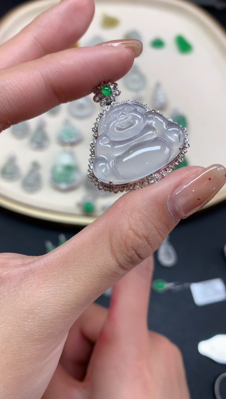 【闪购商品】翡翠吊坠(不含链)18K金镶嵌吊坠A414|9800