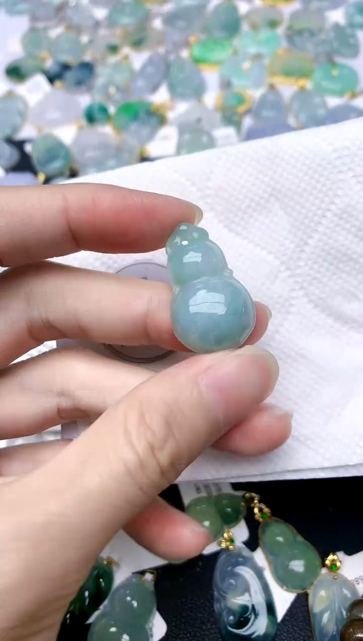 颈饰未镶嵌翡翠天然A货翡翠