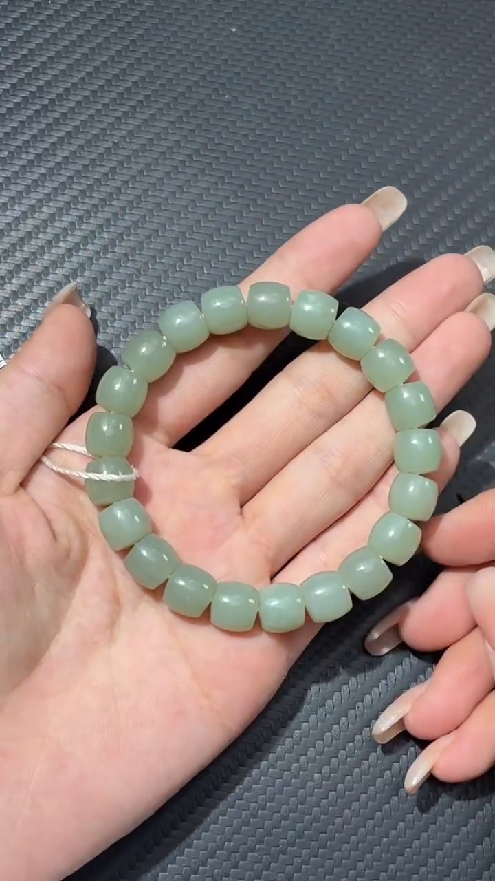 未镶嵌手串和田玉万**意且末近矿微色差卡10直切手串