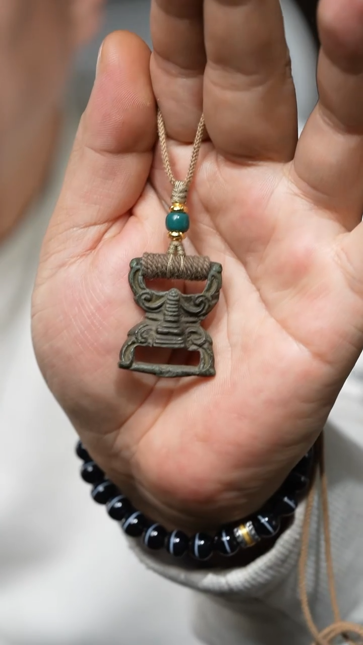 【闪购商品】老扣（多样性发货，发其一）