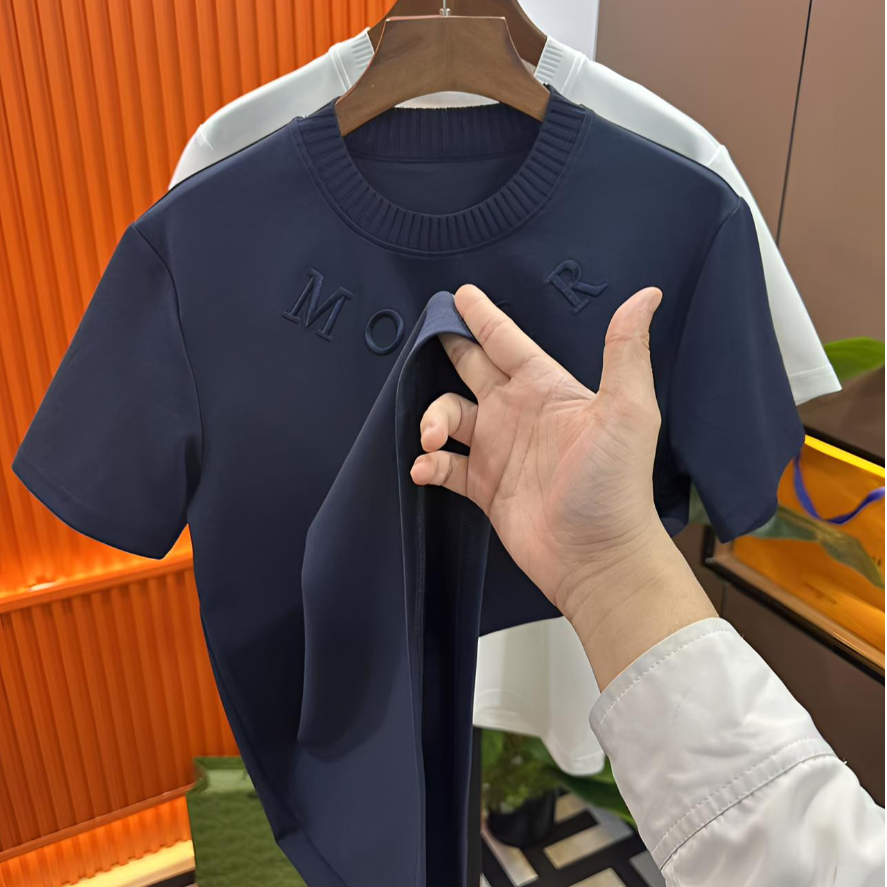 OUKE-8825-2025男士轻奢新款蒙家元素明星私服气场高级感男装(3）