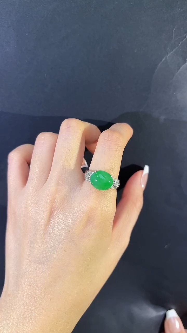 【闪购商品】翡翠戒指18K金镶嵌翡翠蛋面戒指多人不退不换