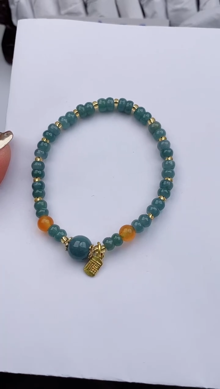 【闪购商品】翡翠手链未镶嵌55微色差T555