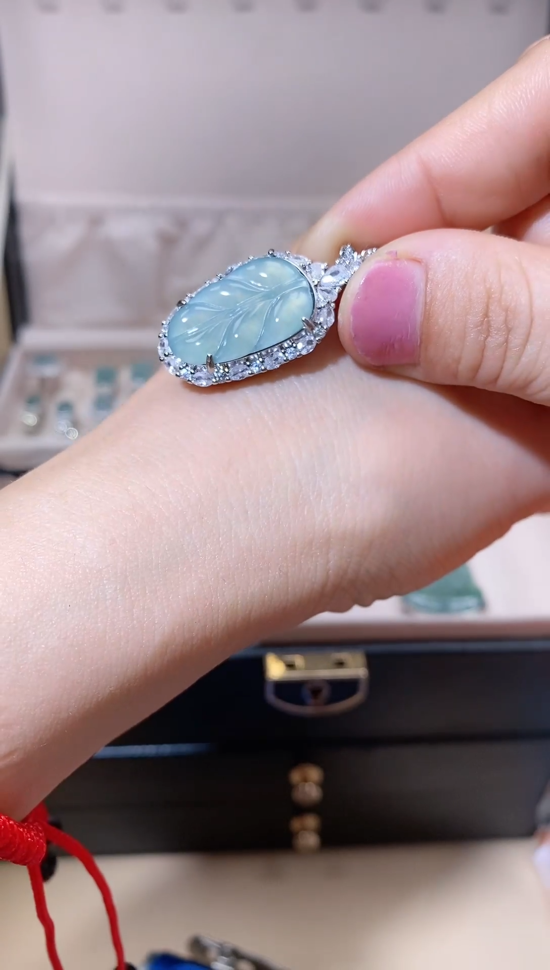 【闪购商品】翡翠颈饰未镶嵌天然A货翡翠