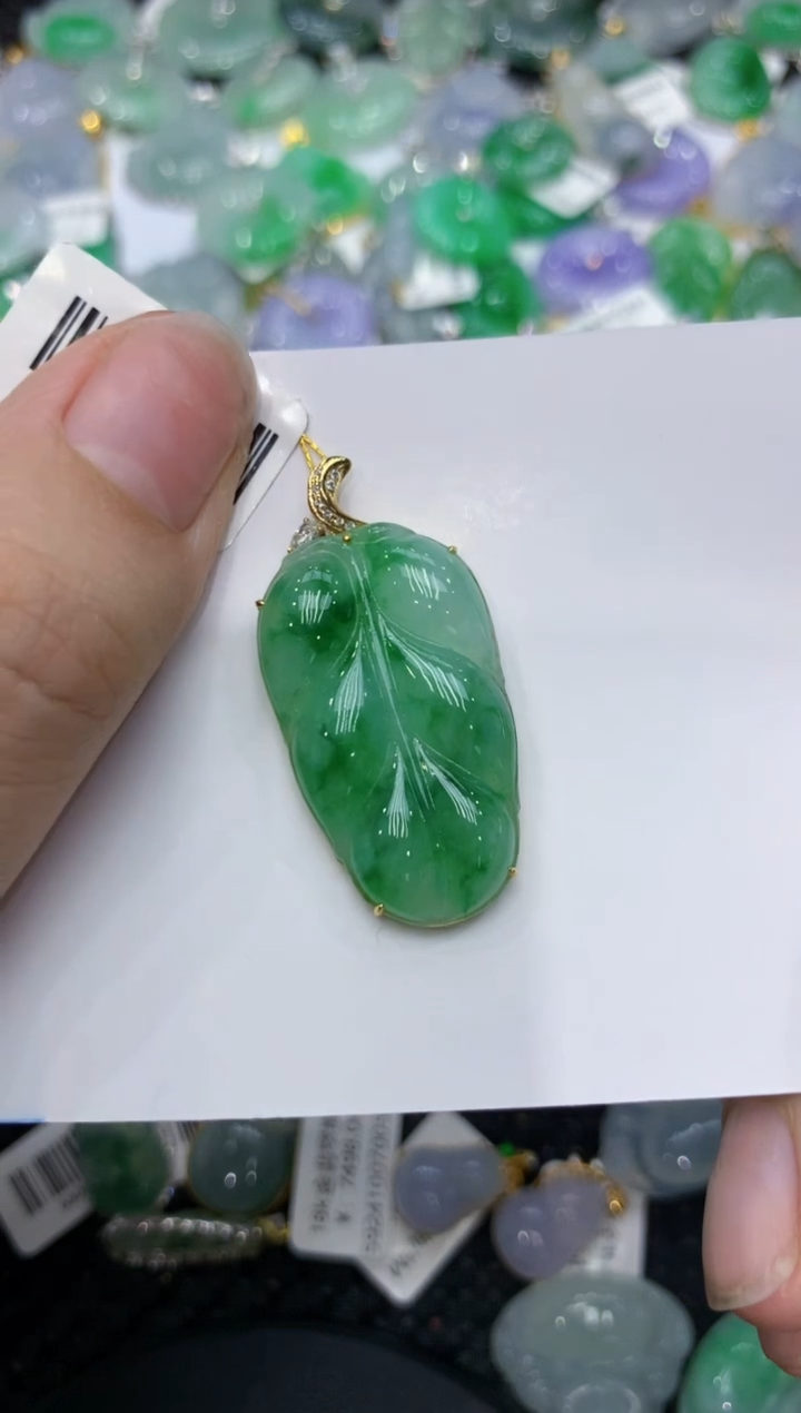 【闪购商品】翡翠颈饰18K金镶嵌1111111111111