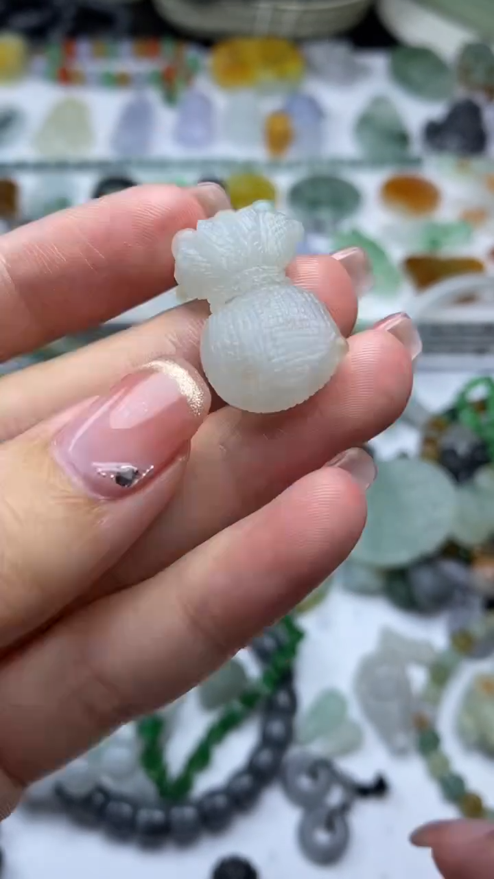 未镶嵌定制翡翠毛货定制不退不换