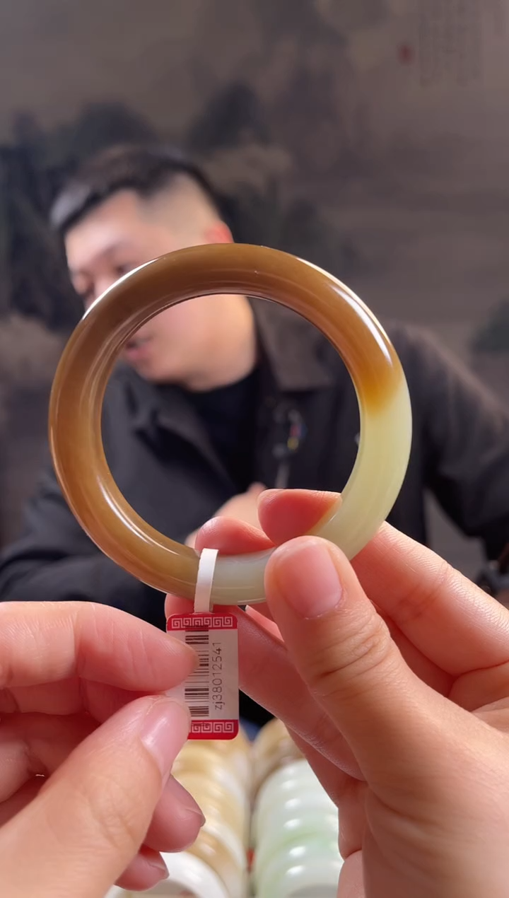 未镶嵌手镯和田玉55+圈口2541