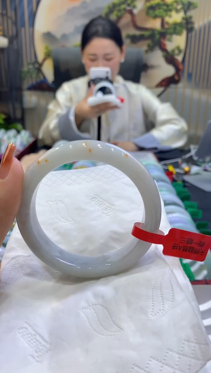 【闪购商品】翡翠手镯未镶嵌00002593