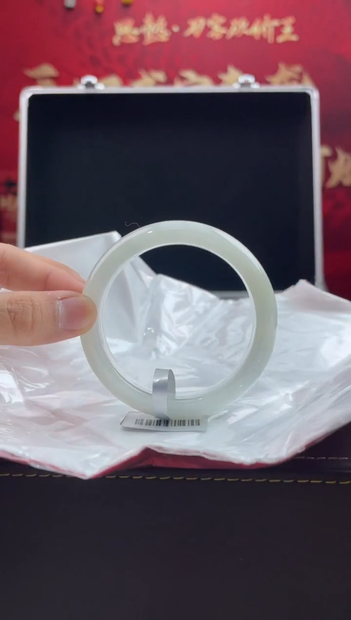 【闪购商品】翡翠手镯未镶嵌28翡翠手镯