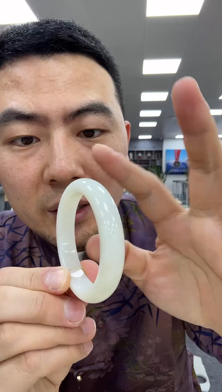 【闪购商品】和田玉手镯未镶嵌53  922