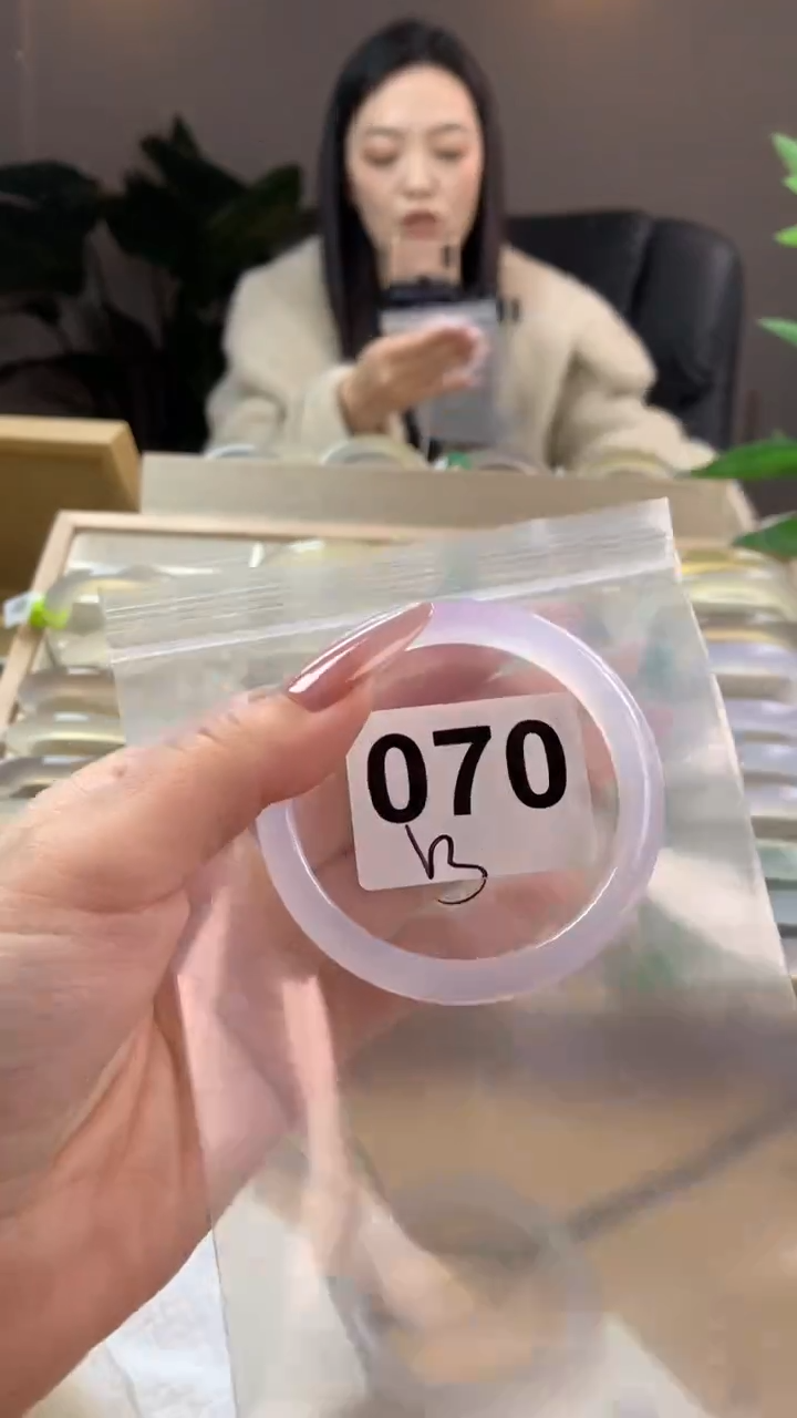 【闪购商品】玛瑙/玉髓手镯未镶嵌070