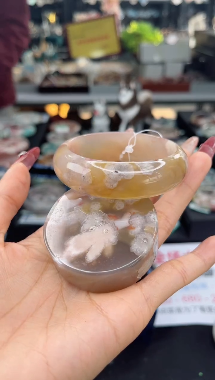 【闪购商品】石英质玉手镯未镶嵌55圈口（赠品镯心）1401046