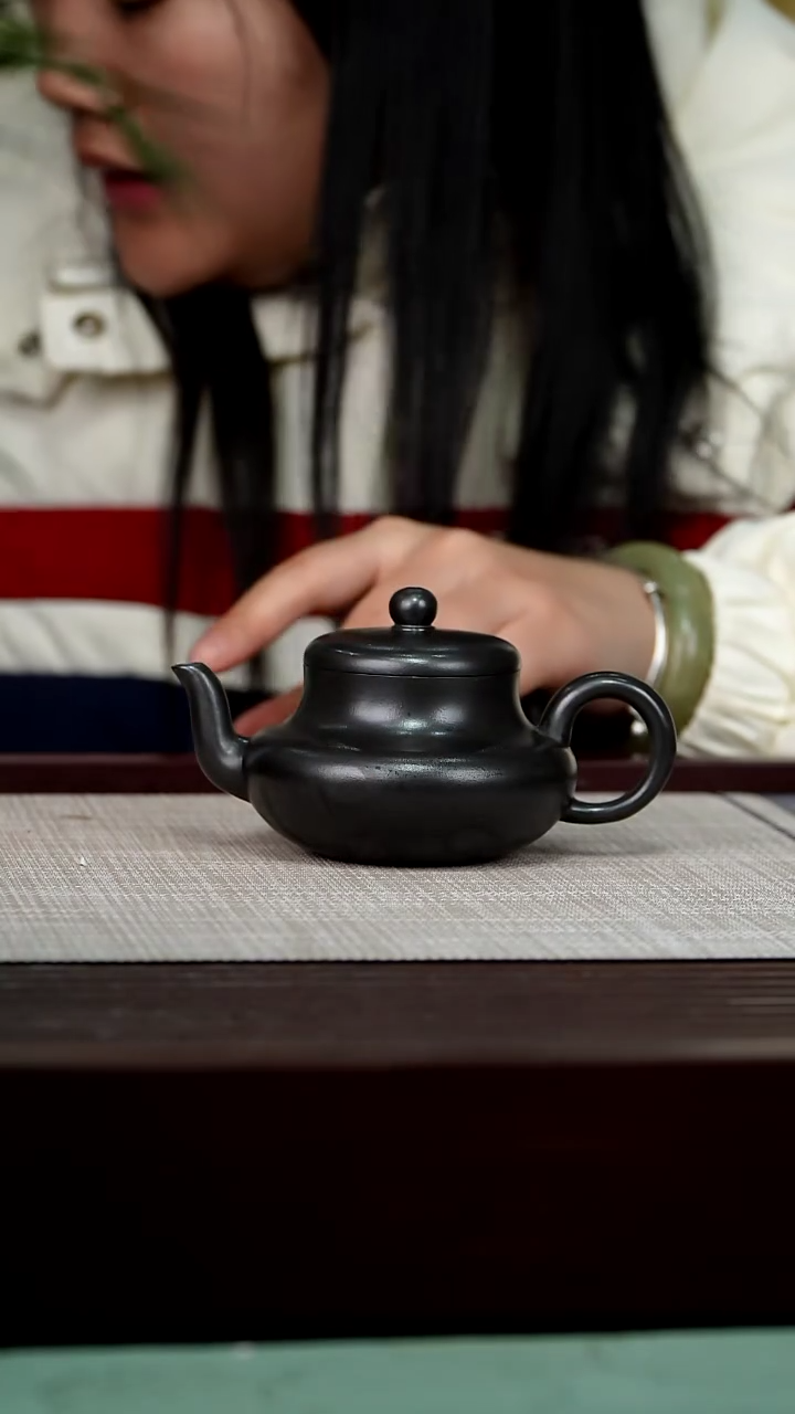 【闪购商品】宜兴原矿紫砂壶茶壶160C