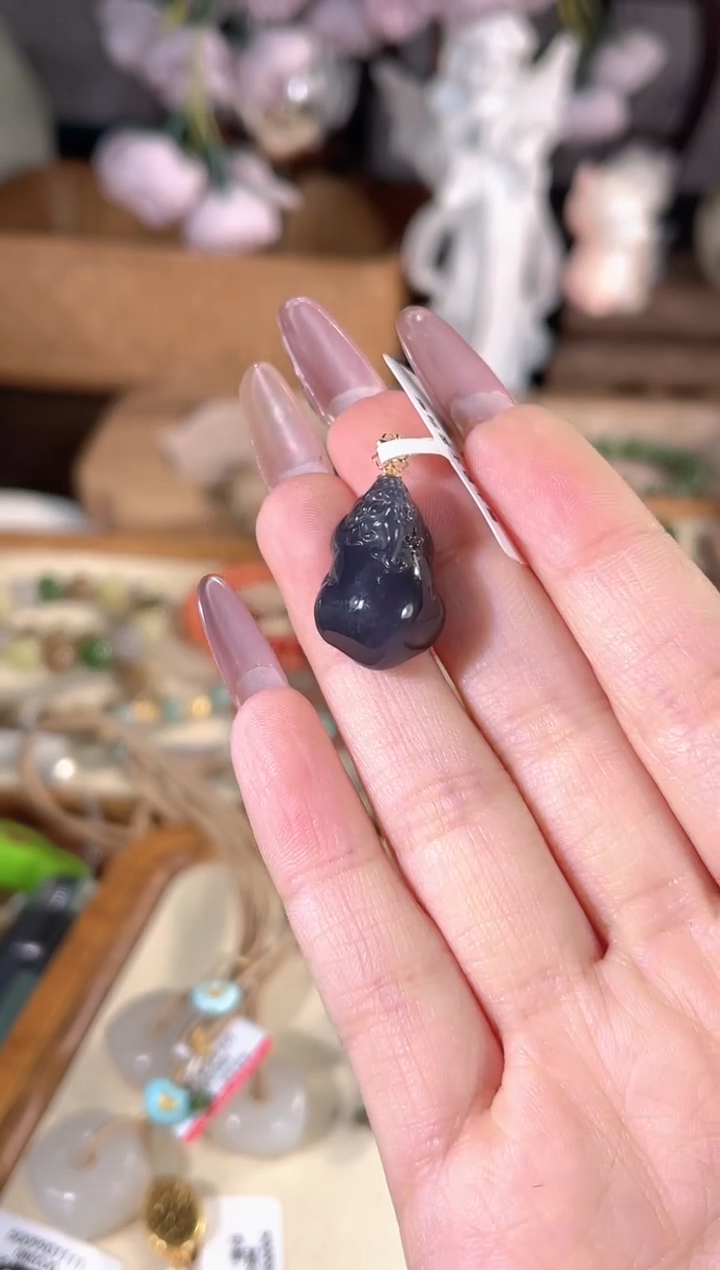 吊坠(不含链)18K金镶嵌和田玉多样性发其一孤品默认微瑕