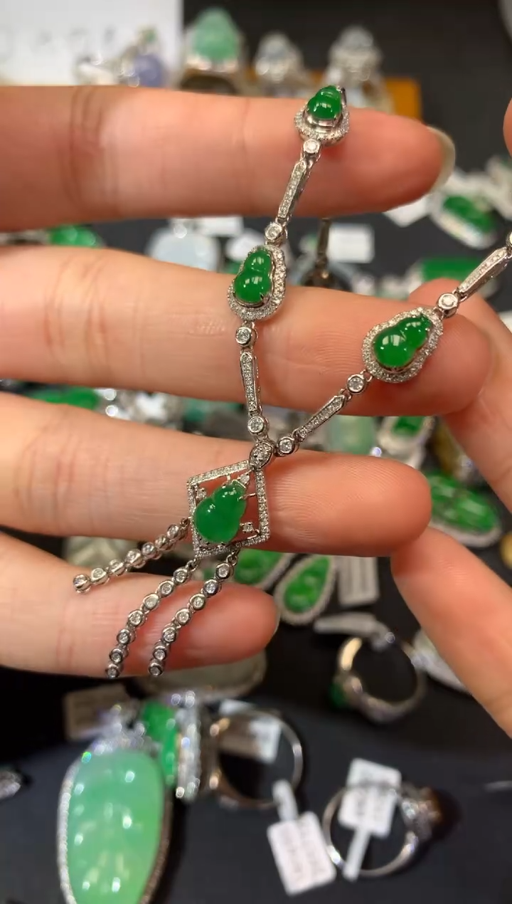 翡翠18K金镶嵌吊坠(不含链)套链