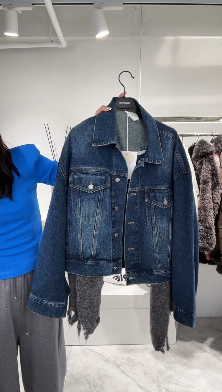 我***果牛仔拼针织外套399