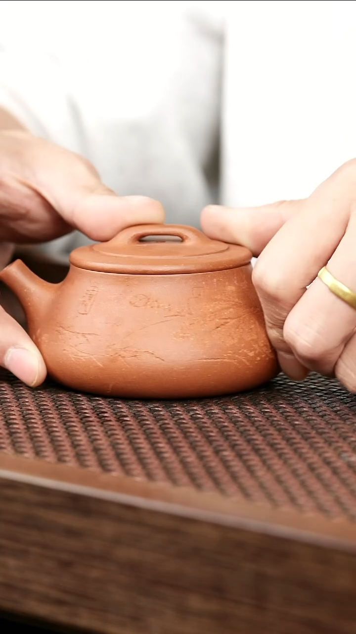 茶壶紫砂五彩泥云瓢{微瑕}