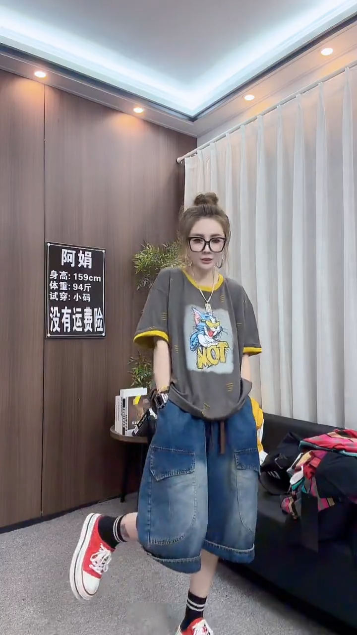 灰色烧花猫和老鼠短袖