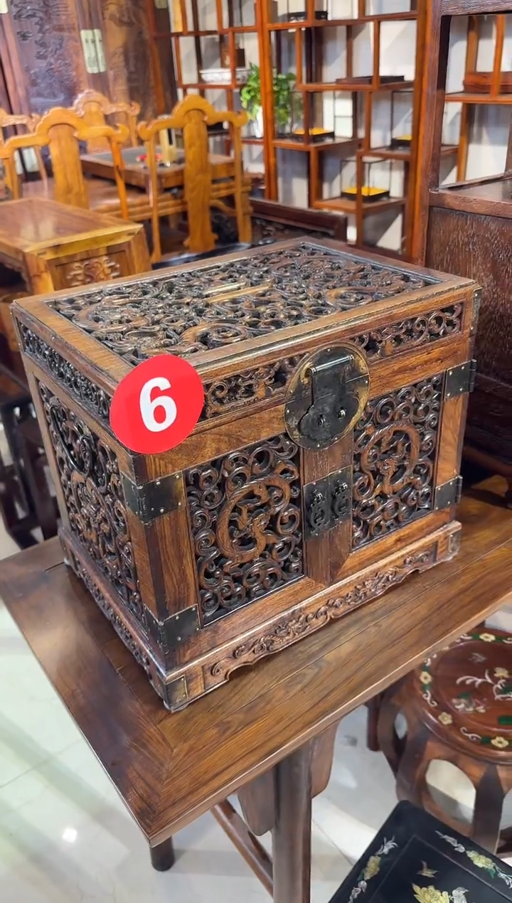 【闪购商品】木木艺黄花梨透雕官箱2980.8888