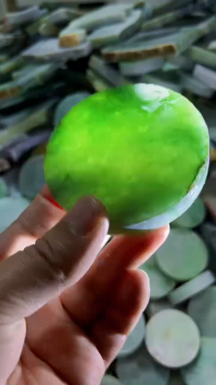 【闪购商品】翡翠挂件未镶嵌A货康壹025