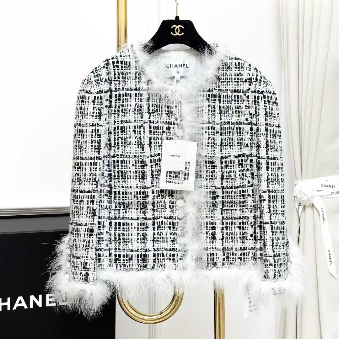 99新 Chanel/香奈儿  40码25S黑白编织软呢羽毛滚边粗花呢外套
