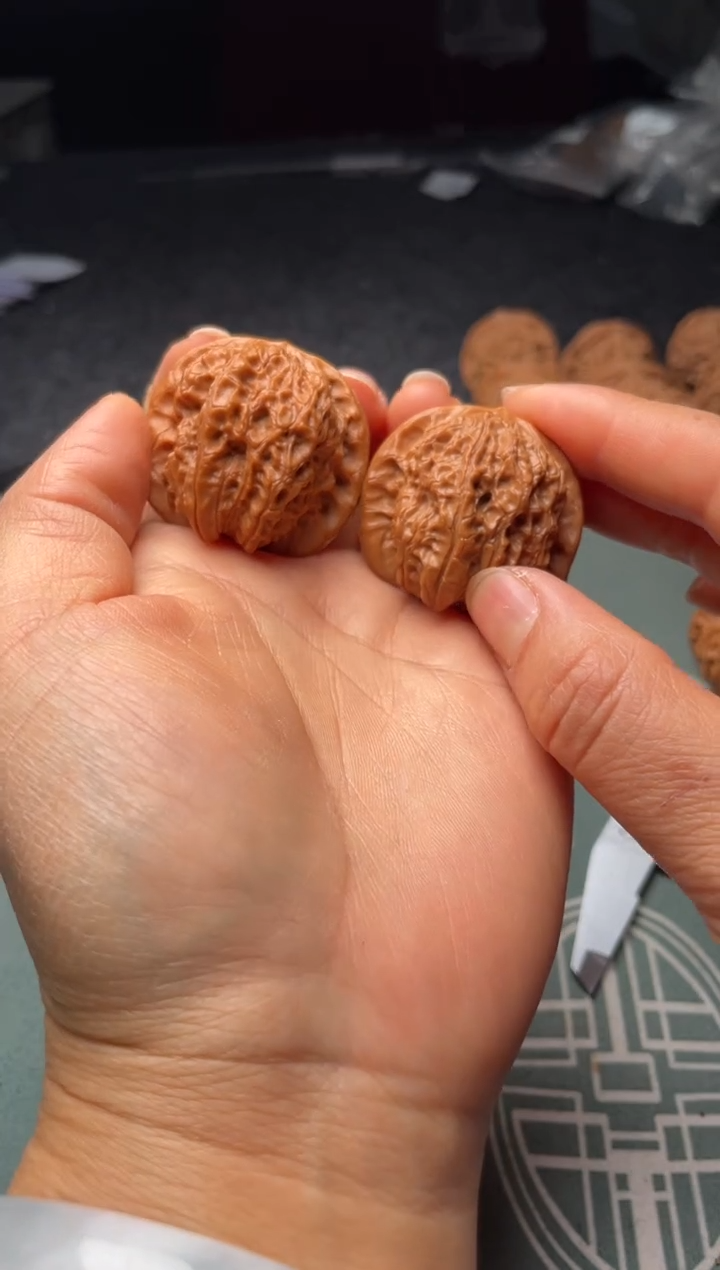 把件文玩核桃w103  血麒麟  38尺