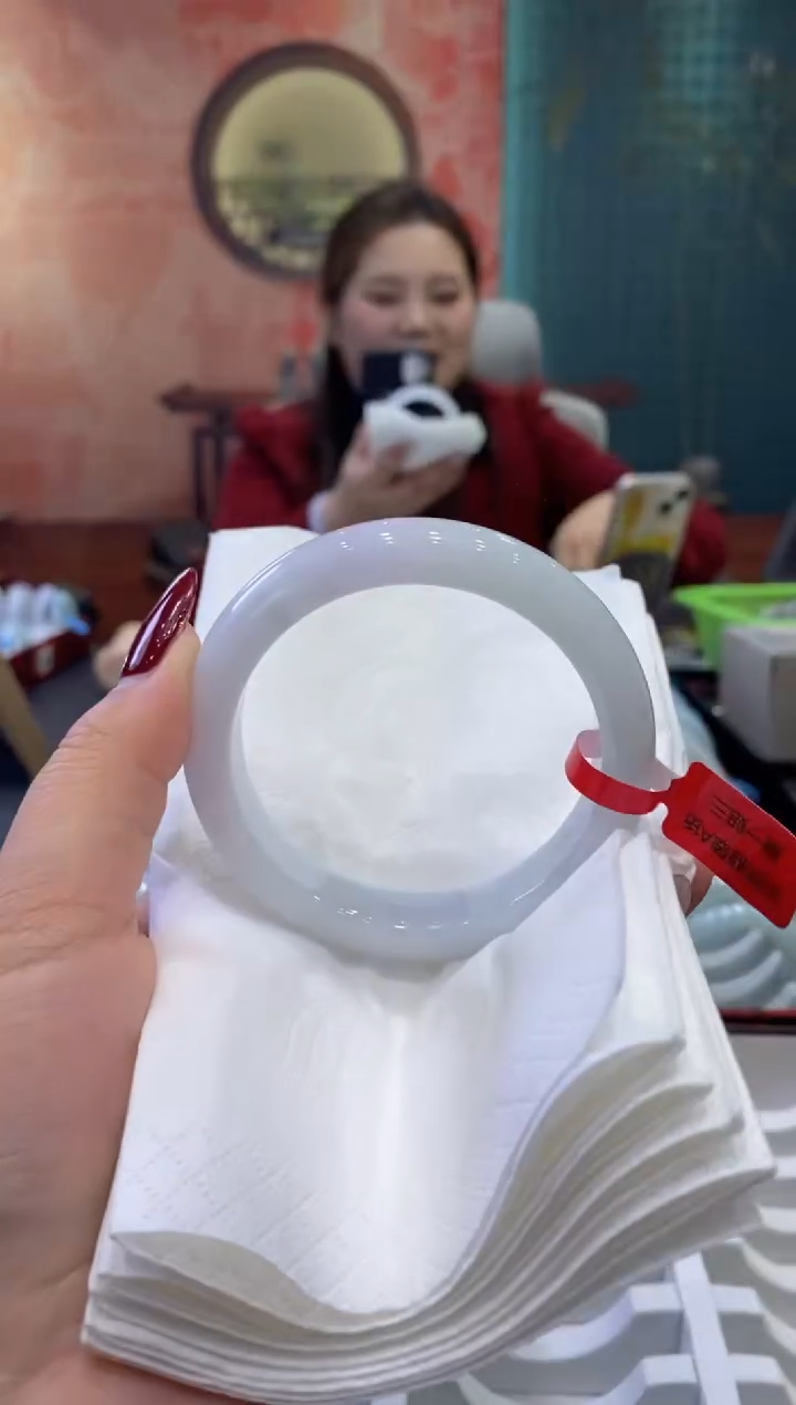 【闪购商品】翡翠手镯未镶嵌多人0019070