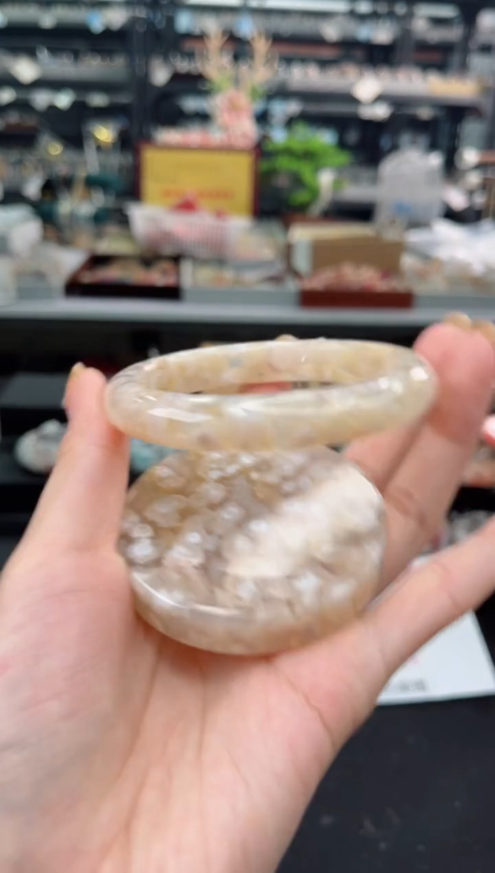 【闪购商品】石英质玉手镯未镶嵌63圈口（赠品镯心）6507222