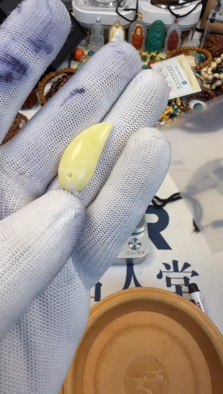 蜜蜡颈饰未镶嵌蜜蜡吊坠